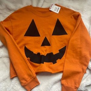 Halloween jack-o’-lantern cropped sweatshirt